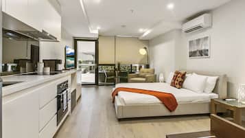开间 (Apartment) | 2 多间卧室、特色装修、特色家居、办公桌