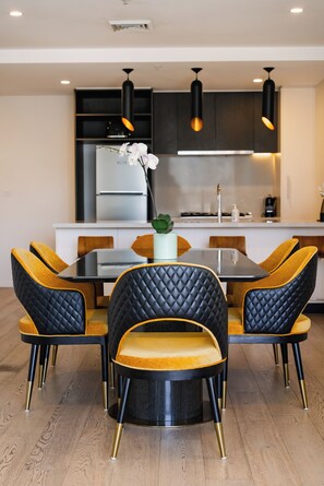 Two Bedroom Sub-Penthouse | Dining room - Melbourne City Apartments - Teri (South Melbourne)