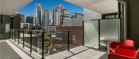 Executive 3 Bedroom Apartment | Balcony