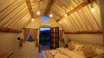 Bungalow Standard | Minibar, värdeförvaringsskåp på rummet, skrivbord och gratis wi-fi