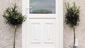Unclassified image, 3 of 22, button - Carlingford Sea Cottage (Carlingford)