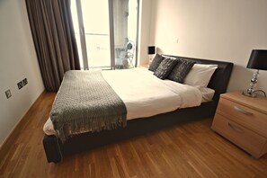 Lägenhet Superior - 1 sovrum (5) | Mörkläggningsgardiner, strykjärn/strykbräda, gratis wi-fi och sängkläder