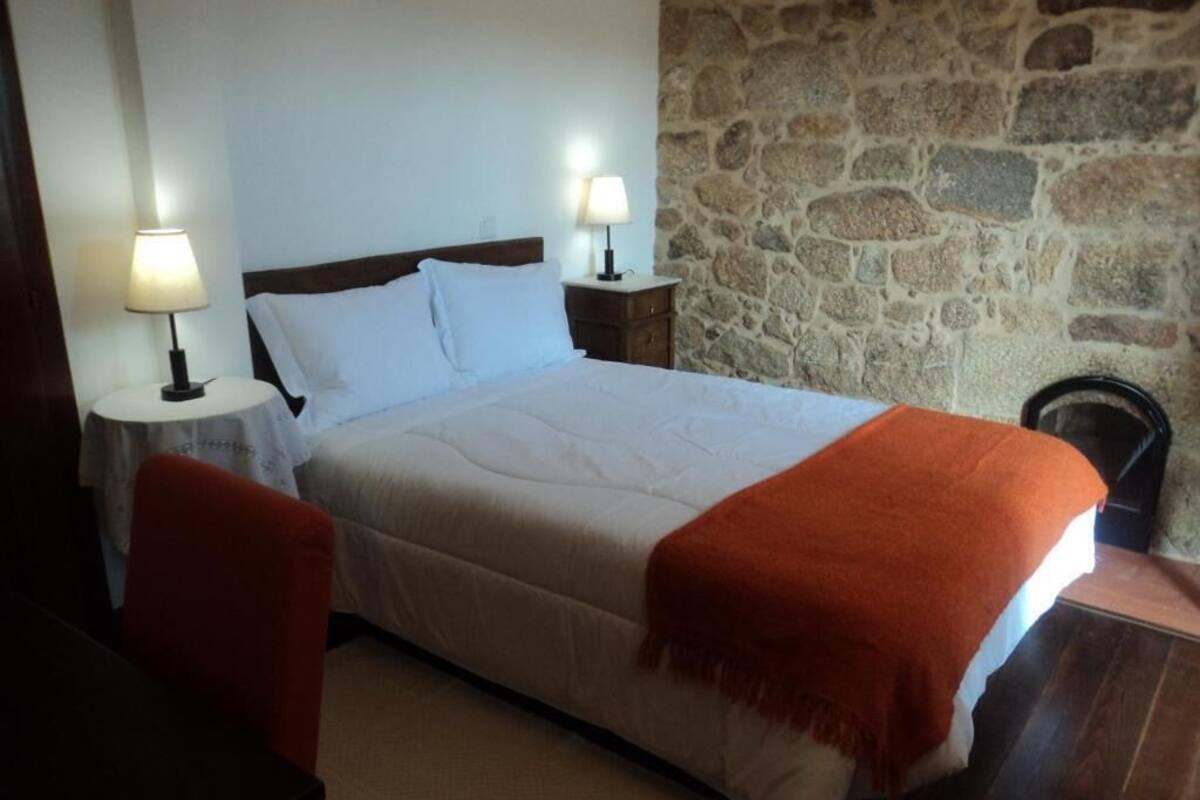 Double Room | Desk, blackout curtains, free WiFi, bed sheets