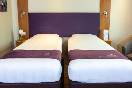 Premier Inn Abu Dhabi Airport (Business Park) - Image 31