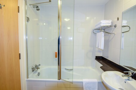 Premier Inn Abu Dhabi Airport (Business Park) - Image 16