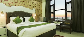 Treebo Roshan House With Valley View