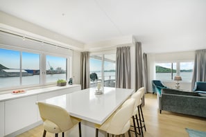 Apartamento, 4 quartos (Pir 1) | Opções para refeição no quarto