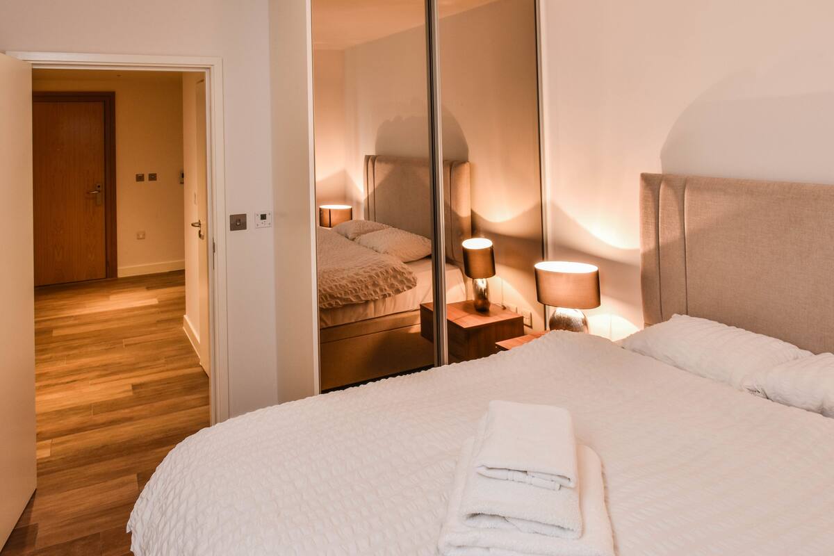 Superior Apartment, 2 Bedrooms (212) | 2 bedrooms, premium bedding, blackout drapes, iron/ironing board