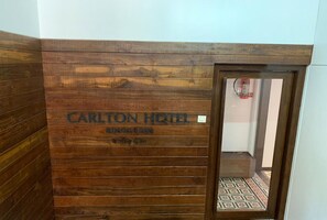 Interior - Carlton Hotel (Mumbai)
