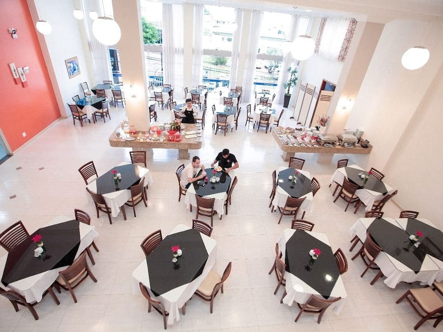 Dagelijks continentaal ontbijt inbegrepen