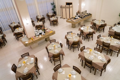 Desayuno continental incluido todos los días