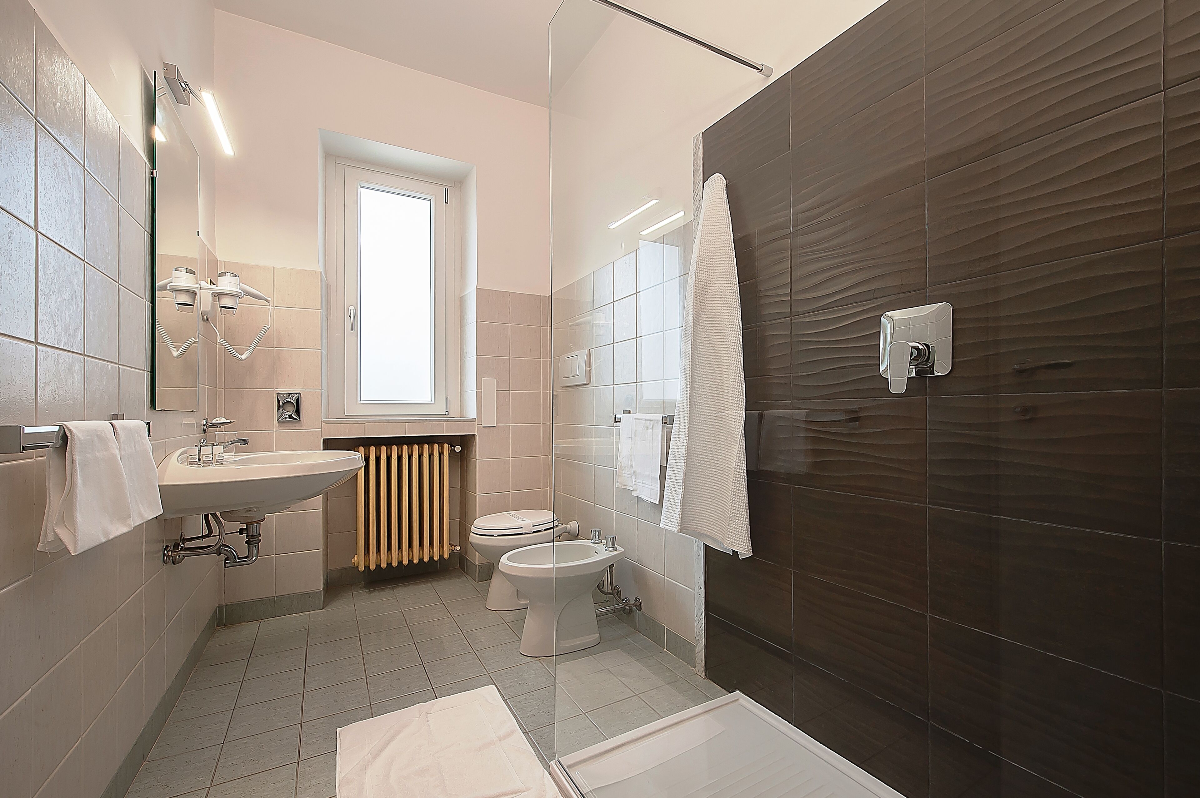 superior quadruple room | 1 bedroom, premium bedding, desk, free wifi