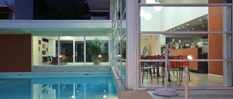 Sæsonbestemt udendørs pool