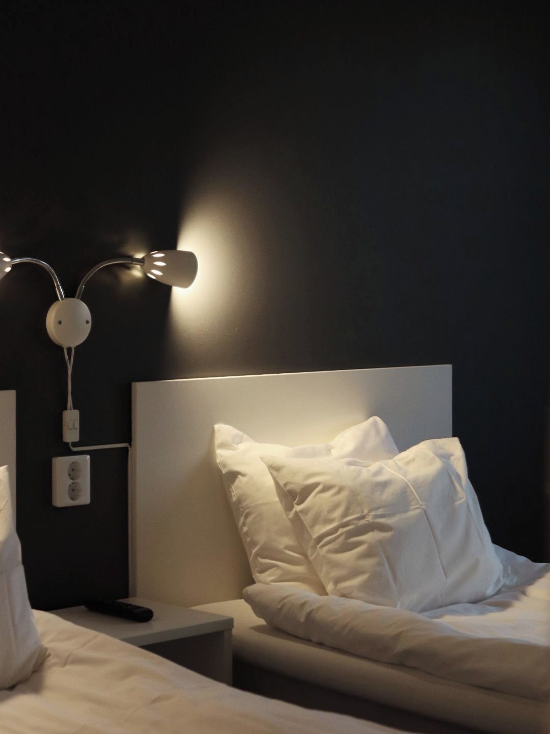 Tomannsrom | Skrivebord, skrivebord for bærbar PC og strykejern/-brett