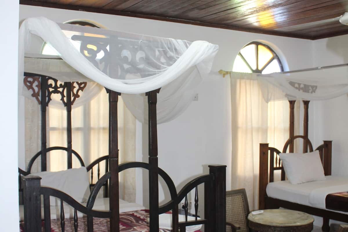 standard triple room | 1 bedroom, desk, blackout curtains, soundproofing