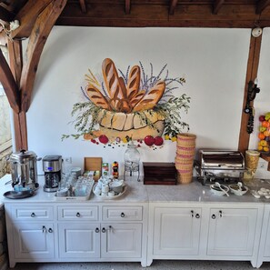 Free daily buffet breakfast - Ilkiz Beach Hotel (Fethiye)