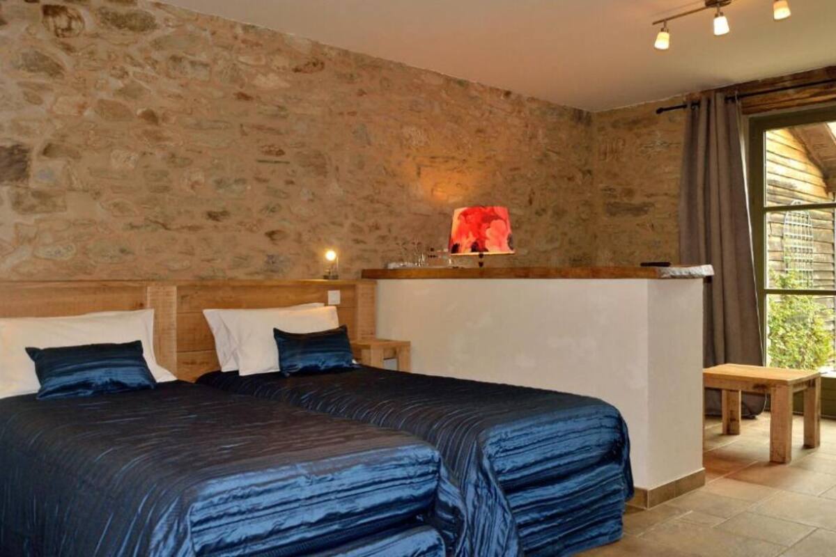 Individually decorated, individually furnished, soundproofing