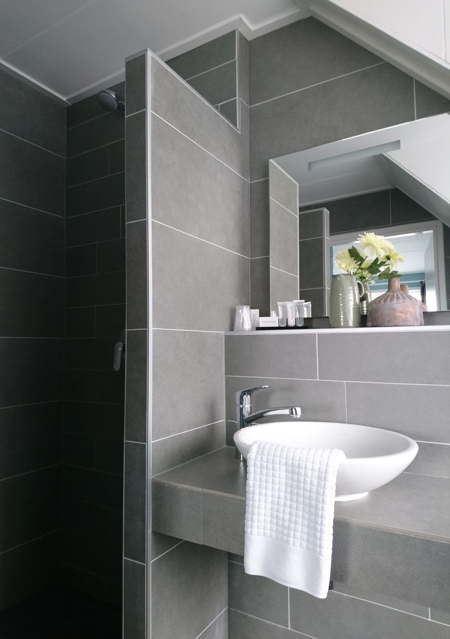 Comfort Double Room, 2 Twin Beds | Bathroom | Free toiletries, towels