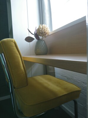 Standard Double Room, 2 Twin Beds | Room amenity - Pension Bakema (Nes)