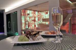 Sauna, baño turco, baño turco/hammam, masajes con piedras calientes 