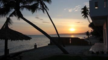 Villa, Beachfront | 1 bedroom, premium bedding, minibar, in-room safe