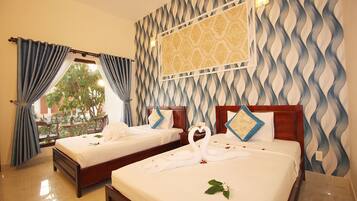 1 bedroom, premium bedding, minibar, in-room safe