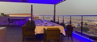 Ebony Boutique Hotel