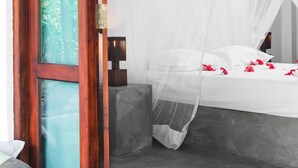 Standard Double Room, 1 Double Bed | Bathroom - drivethru Surfcamp - Hostel (Matara)