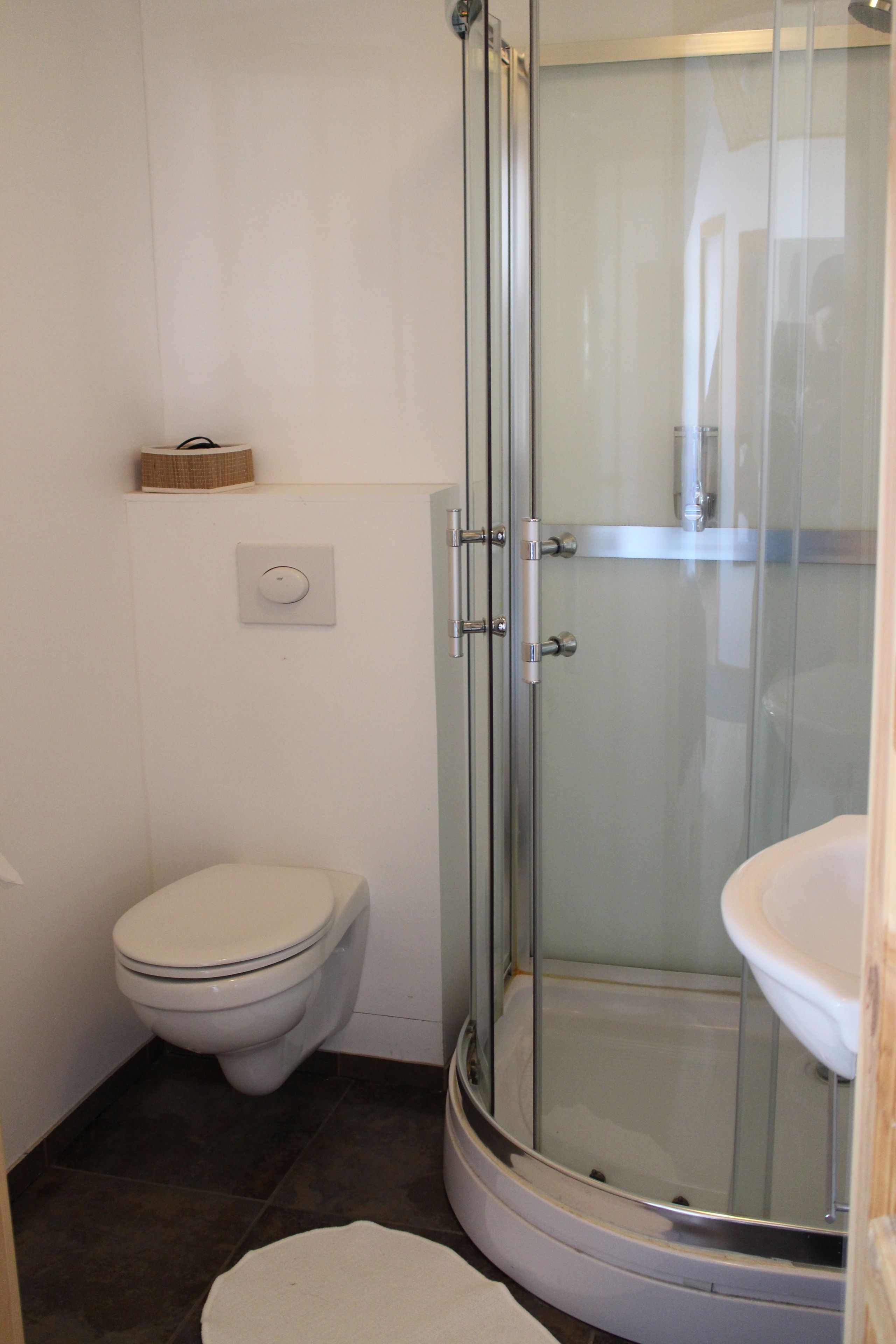 family room | bathroom | shower, free toiletries, hair dryer, towels