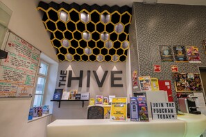 Property entrance - The Hive Party Hostel (Budapest)