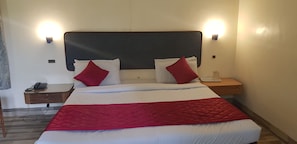 Standard-Doppelzimmer, 1 Queen-Bett, Nichtraucher, Talblick