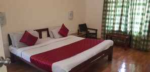 Standard-Doppelzimmer, 1 Queen-Bett, Nichtraucher, Talblick