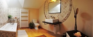 Suite | Bathroom | Towels - Autour du Hamac (Moltifao)