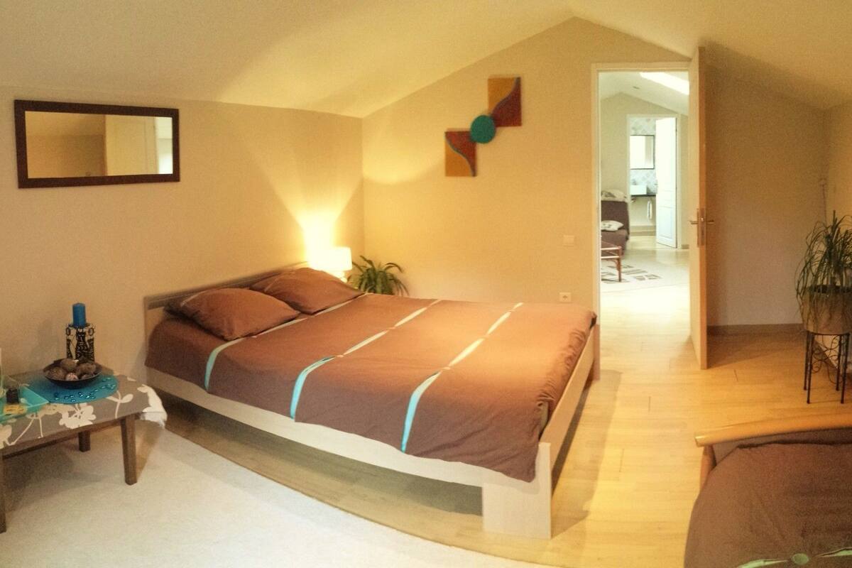 Suite | Soundproofing, WiFi (free)