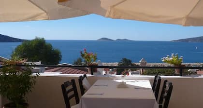 The White House Kalkan