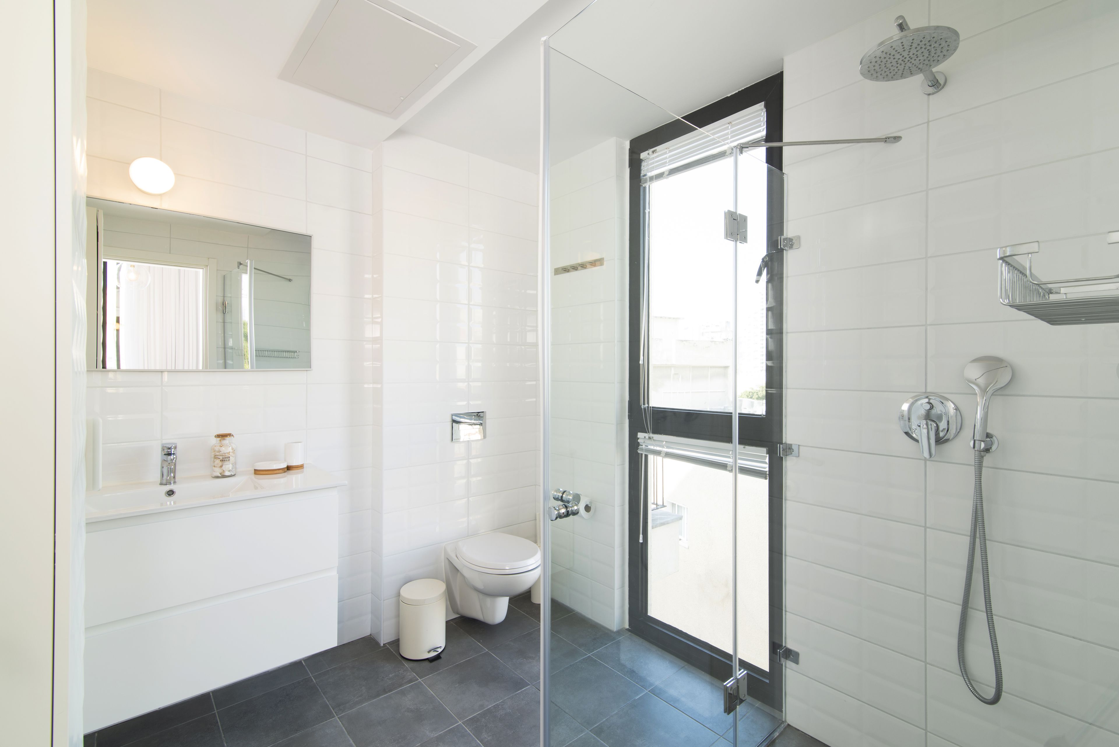 Luxury One Bedroom Apartment with Balcony - House No. 29 | Bathroom | Shower, free toiletries, hair dryer, towels