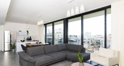 Mr. Allenby - By TLV2GO