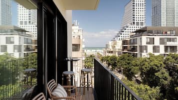 Room code: Two bedroom apartment - 28 Allenby | Balcony view