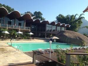 Outdoor pool - Flat Angra dos Reis Portogalo (Angra dos Reis)