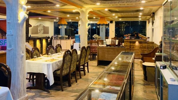 Restaurant - Hotel Vajra Inn (Pokhara)