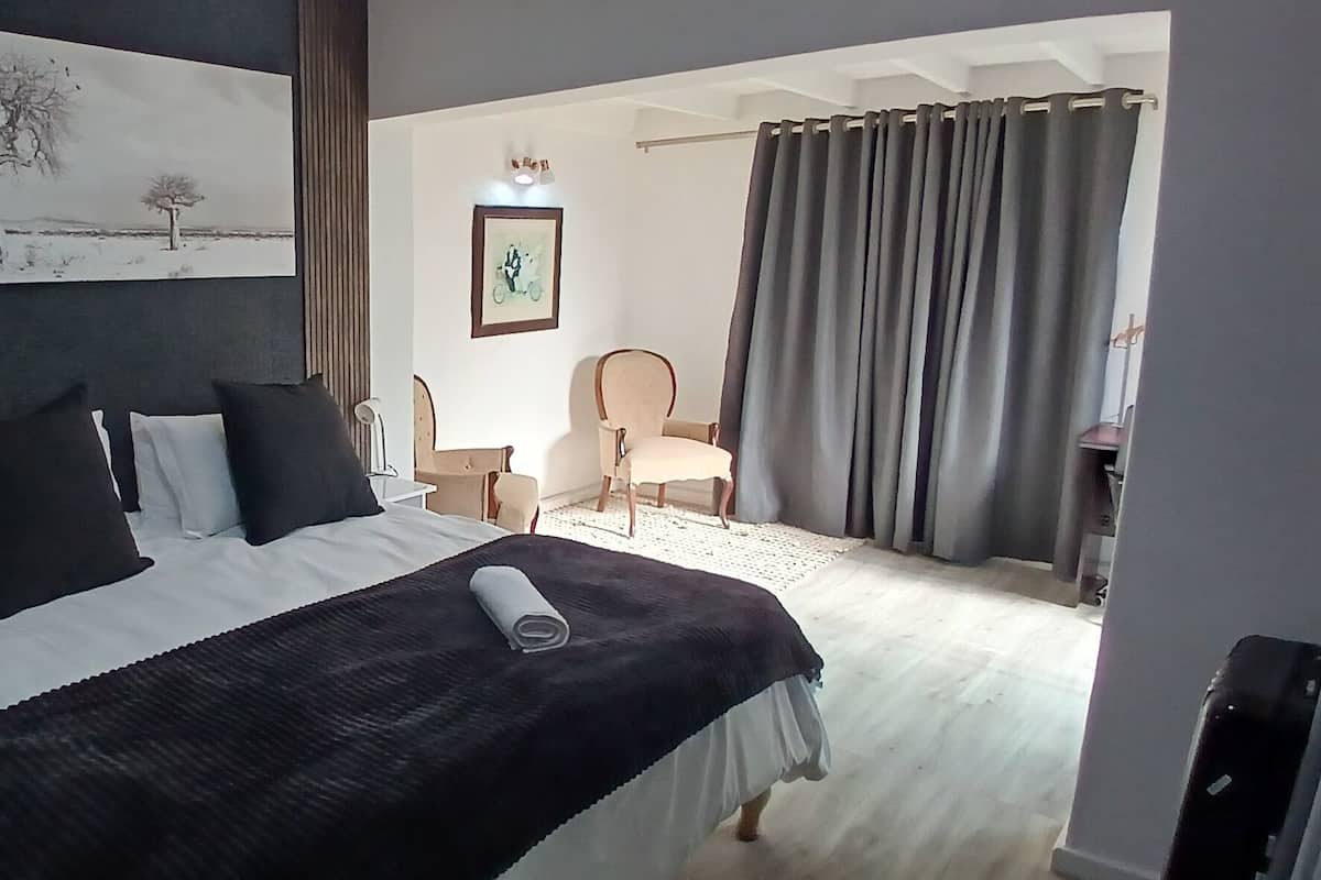 Executive Room | 1 bedroom, premium bedding, memory foam beds, in-room safe
