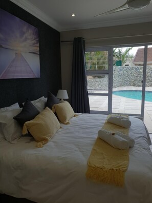 1 bedroom, premium bedding, memory foam beds, in-room safe - Reef View BnB (East London)