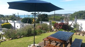 Property grounds - Reef View BnB (East London)