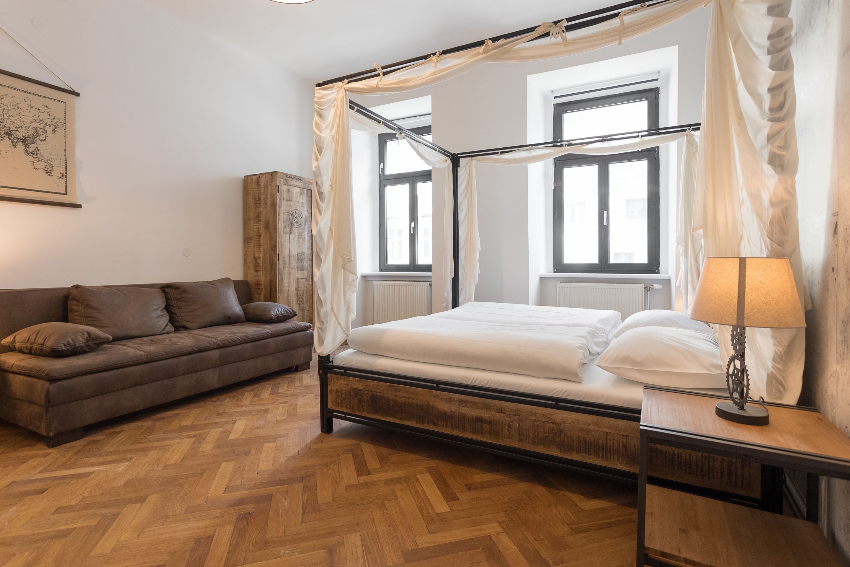 vintage studio am naschmarkt | 1 bedroom, iron/ironing board, free wifi, bed sheets