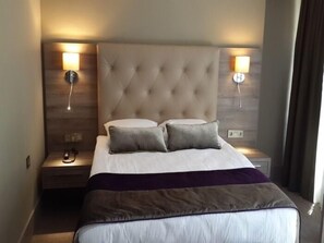 Standard Double or Twin Room | Desk, free WiFi - Reda Palas Karanfil (Ankara)