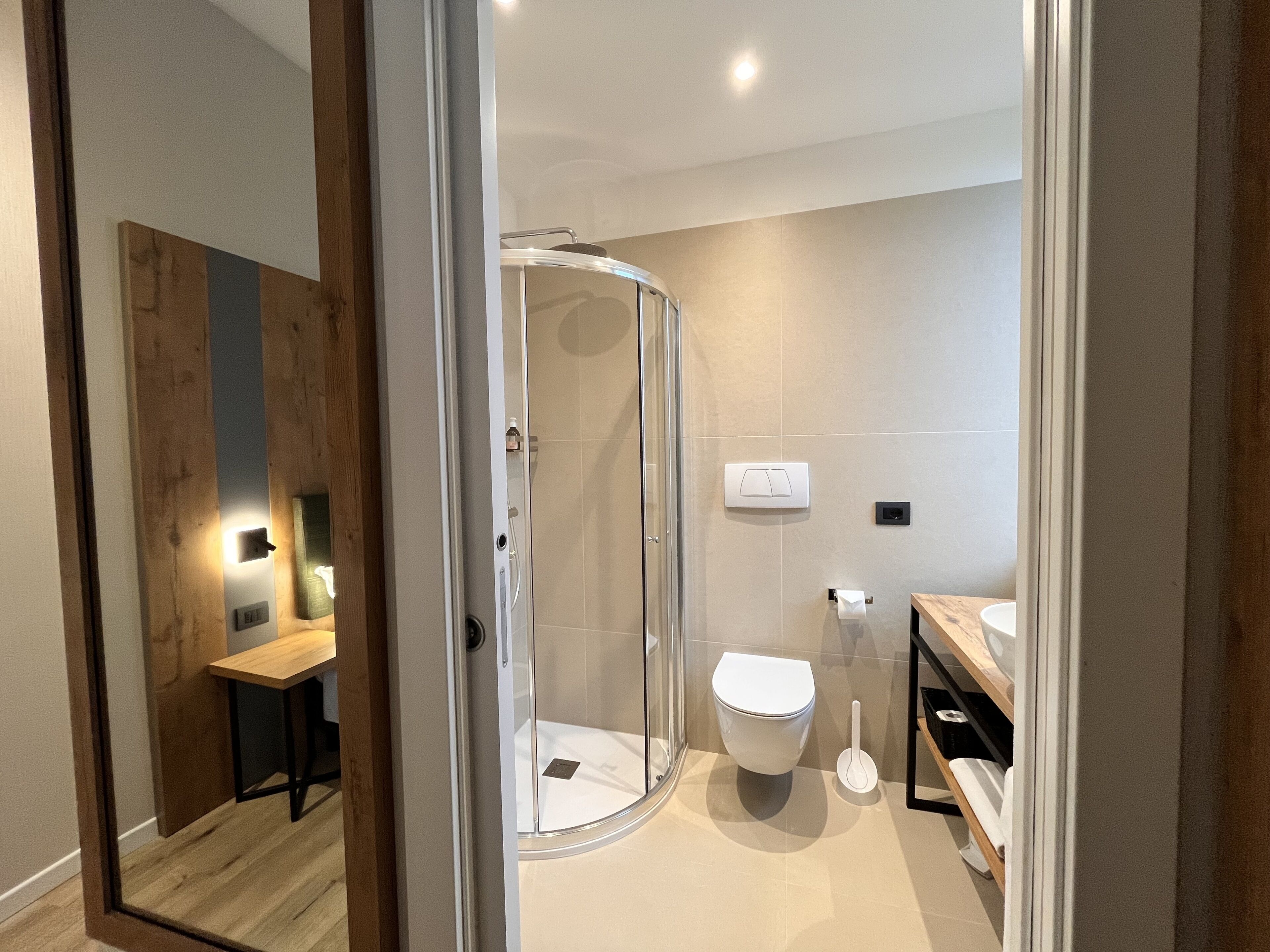 basic room, 1 large single bed | bathroom | eco-friendly toiletries, hair dryer, towels, soap