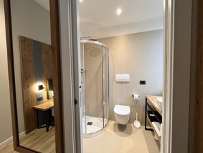 Basic Room, 1 Large Twin Bed | Bathroom | Eco-friendly toiletries, hair dryer, towels, soap - Hotel America (Trento)