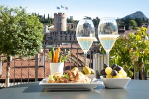 Breakfast, lunch, dinner served; Italian cuisine  - Hotel America (Trento)
