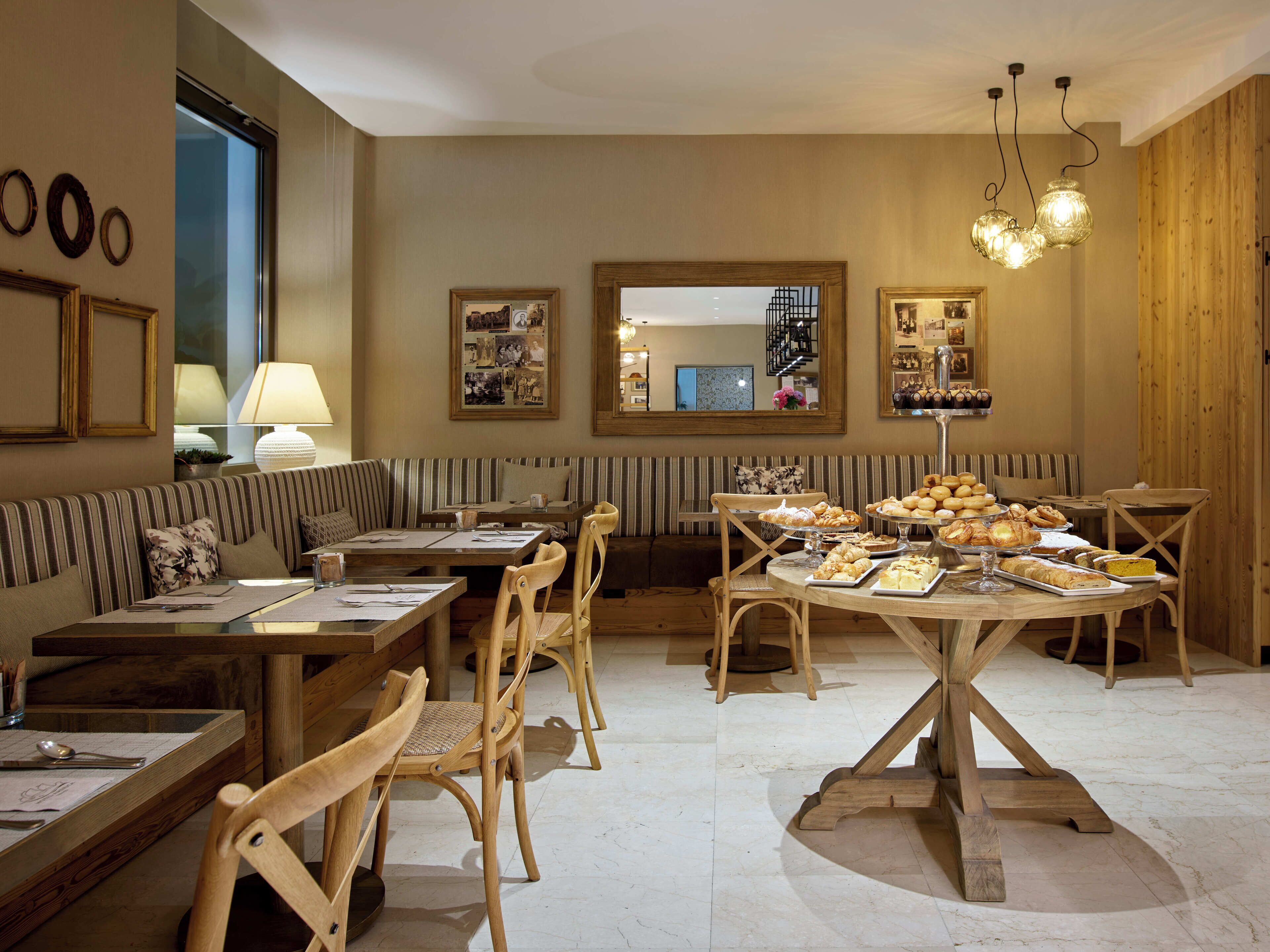 Colazione a buffet a pagamento, servita tutte le mattine 