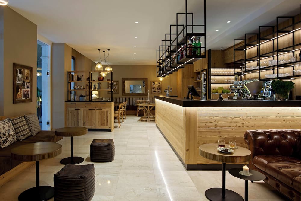 Hotel America